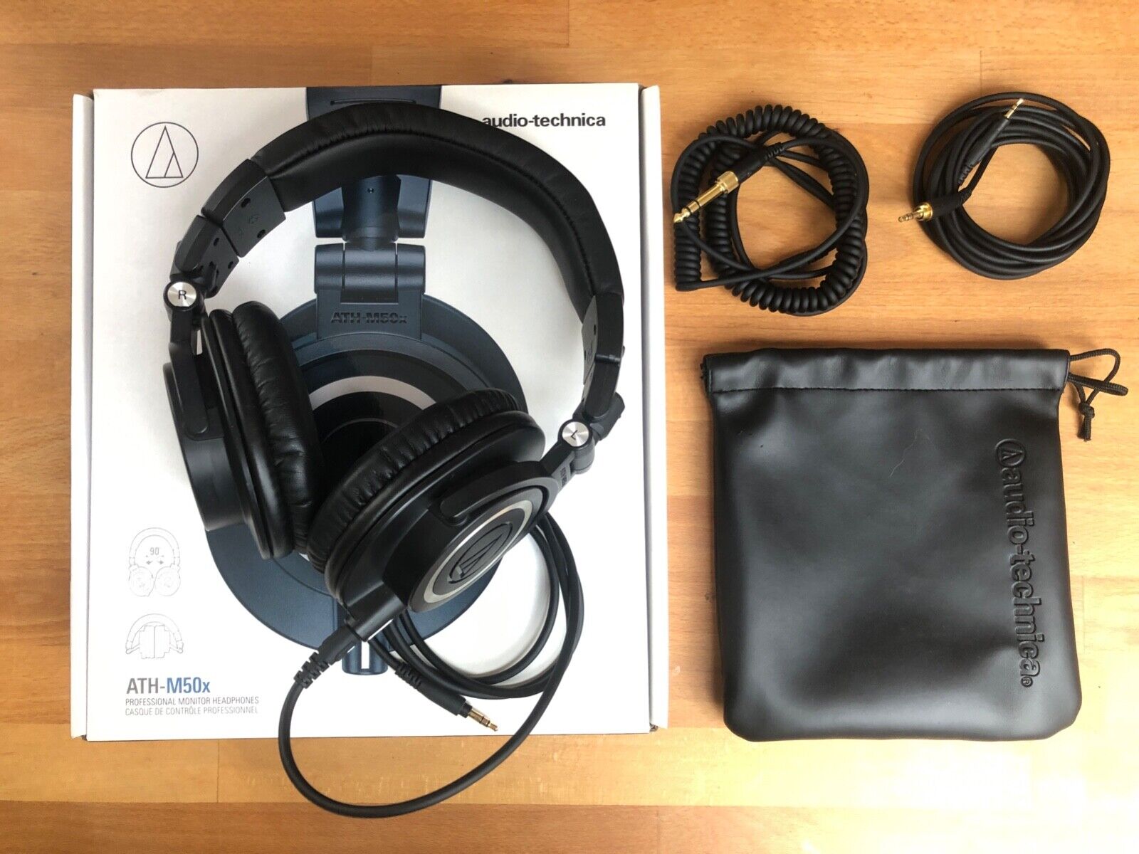 Audio Technica ATH-M50x side