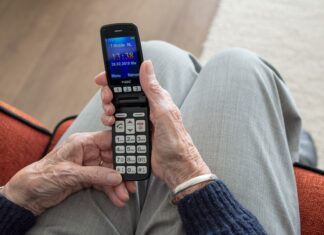 Best Flip Cell Phones for Seniors Sun, Jan, 2026 Flip Cell Phones for Seniors