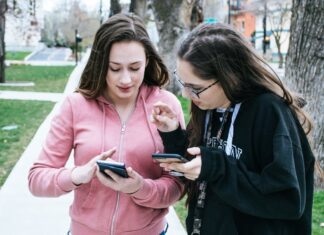 Does Straight Talk Have 5G? Does Straight Talk Have 5G