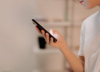 Will a Straight Talk Phone Work on AT&T Will a Straight Talk Phone Work on AT&T